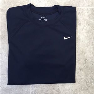 Nike Men’s Dri-Fit Shirt Sleeve Size S